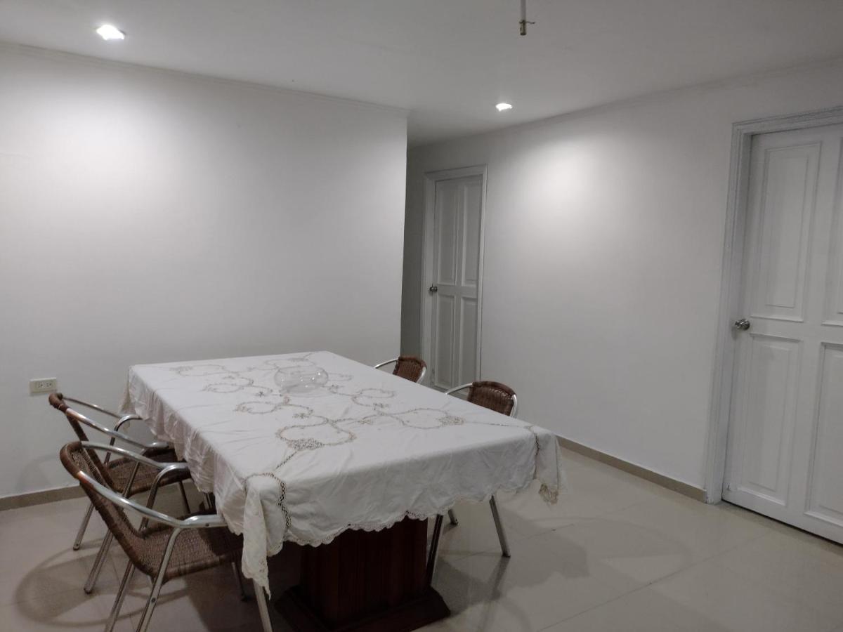 Clementina Hostel Cartagena エクステリア 写真